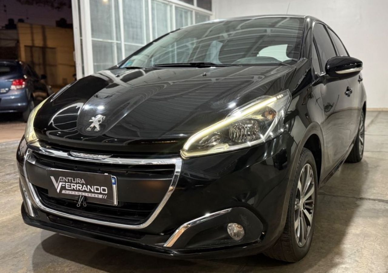 Peugeot 208 Usado Financiado en Mendoza, deRuedas