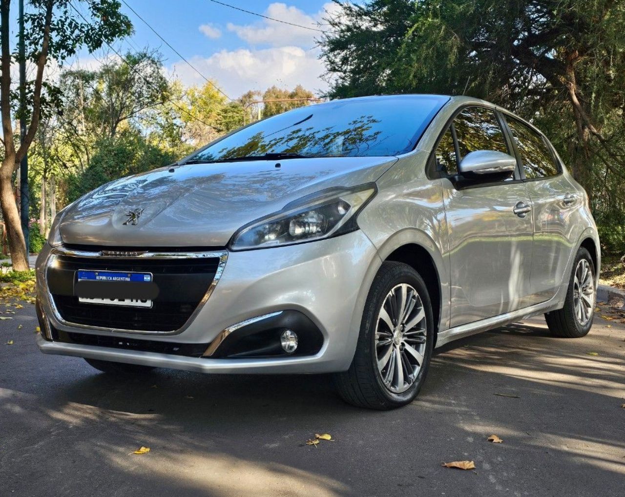 Peugeot 208 Usado en Mendoza, deRuedas