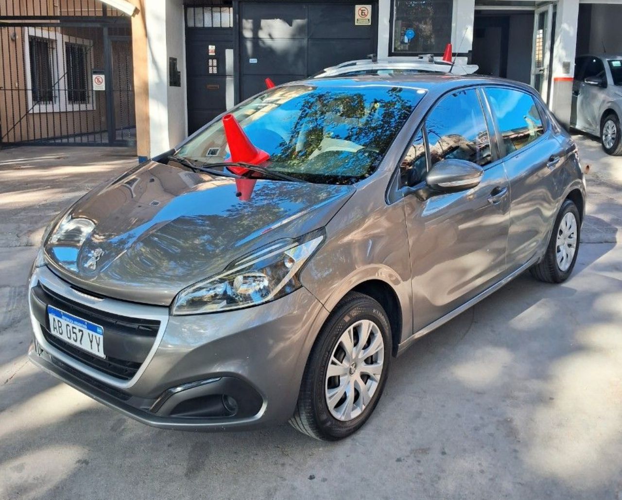 Peugeot 208 Usado Financiado en Mendoza, deRuedas