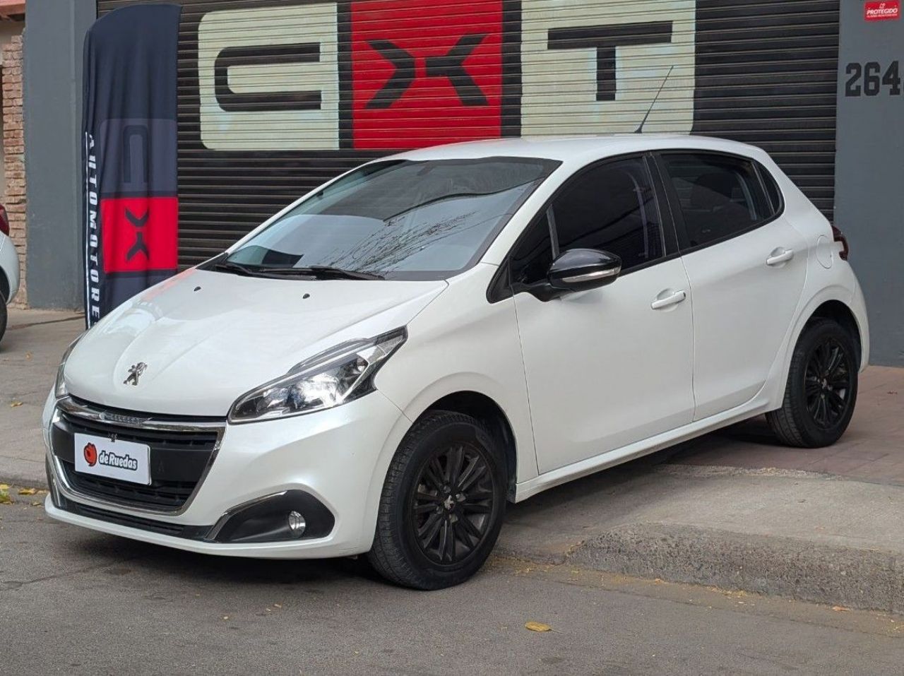 Peugeot 208 Usado Financiado en Mendoza, deRuedas