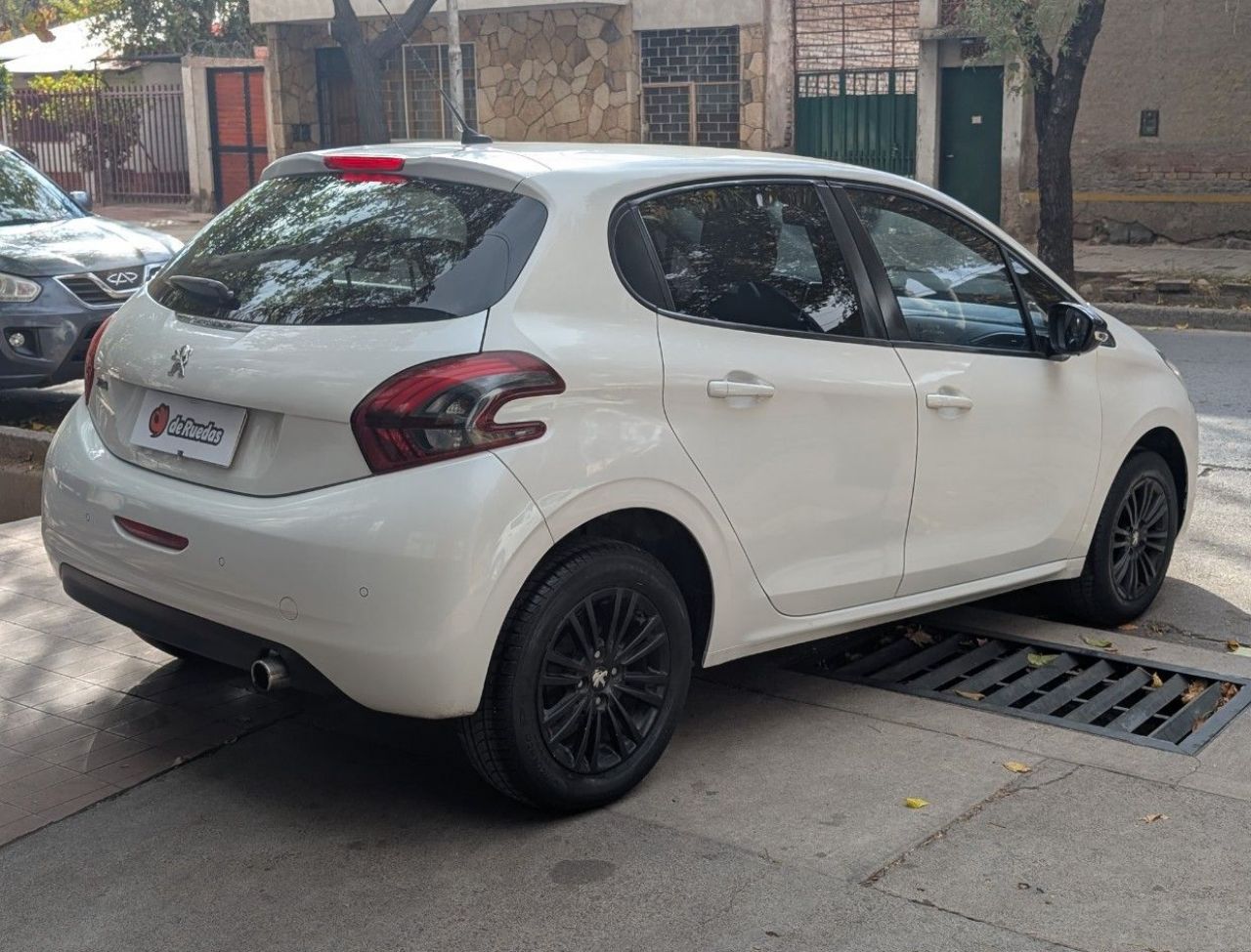Peugeot 208 Usado en Mendoza, deRuedas