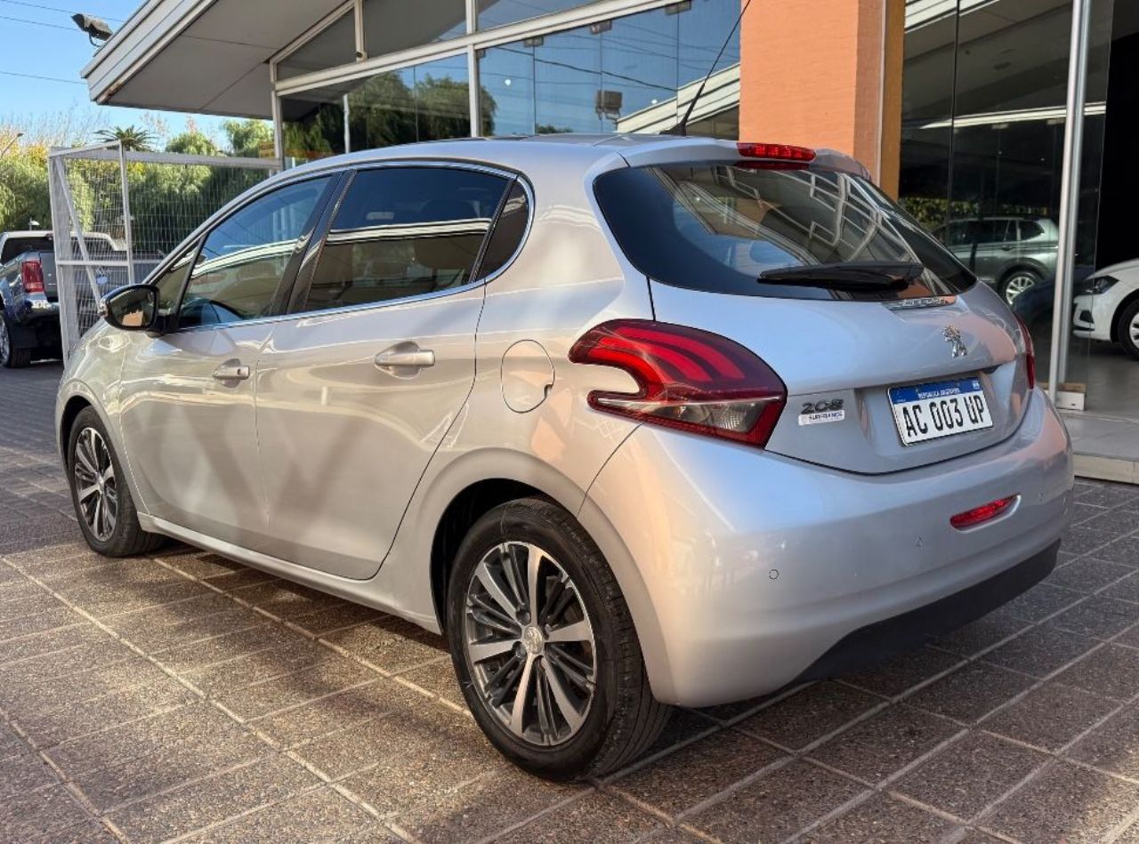 Peugeot 208 Usado Financiado en Mendoza, deRuedas