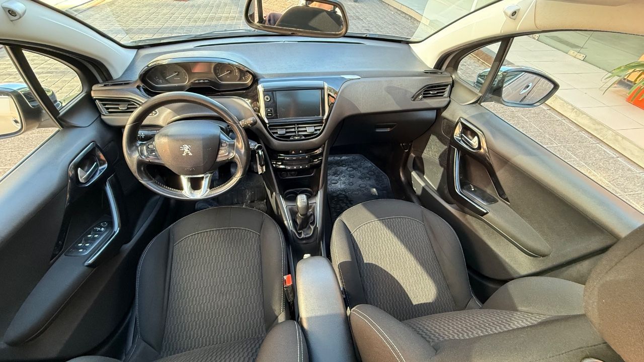 Peugeot 208 Usado Financiado en Mendoza, deRuedas
