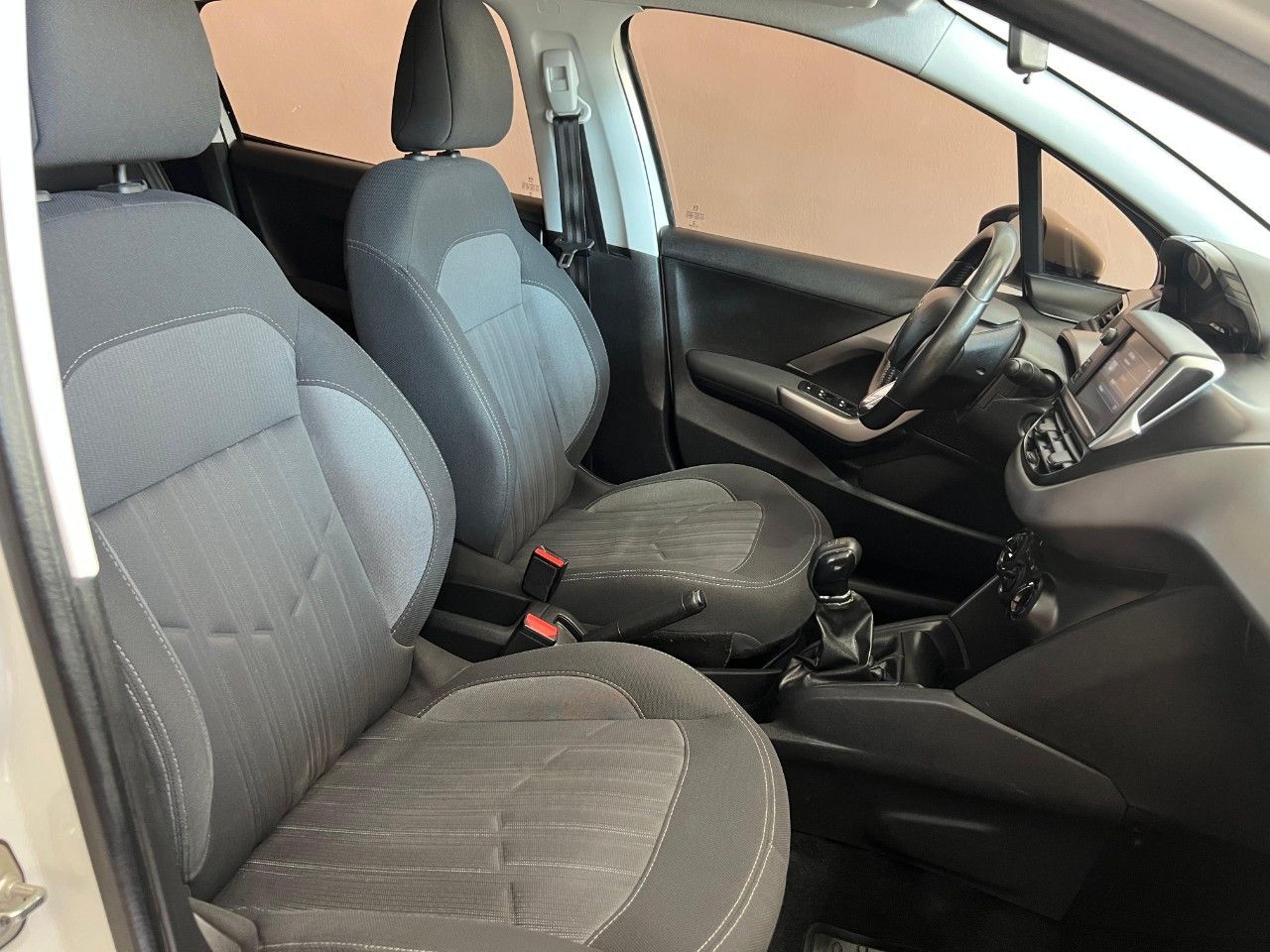 Peugeot 208 Usado Financiado en Córdoba, deRuedas