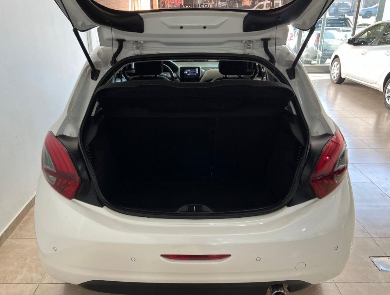 Peugeot 208 Usado Financiado en Córdoba, deRuedas