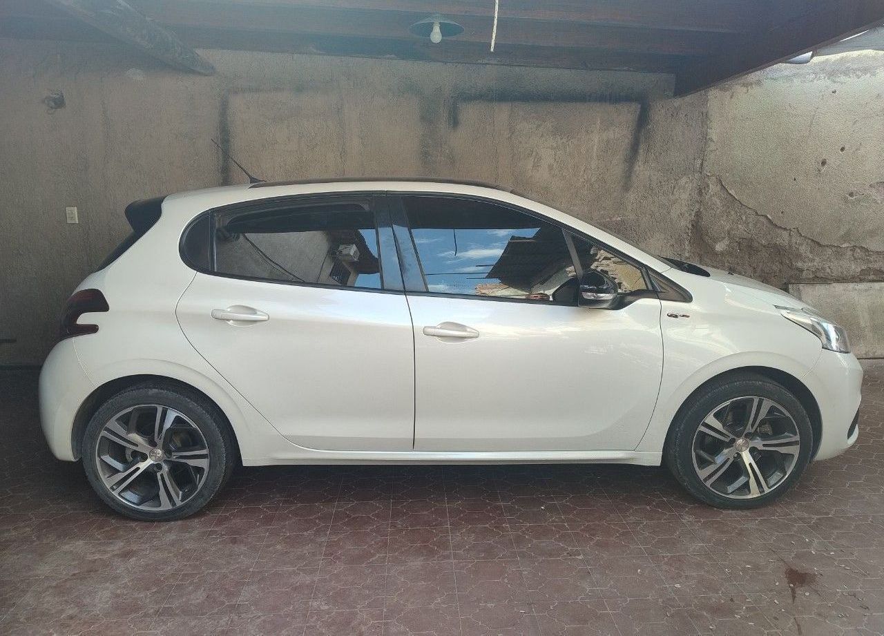 Peugeot 208 Usado en Mendoza, deRuedas