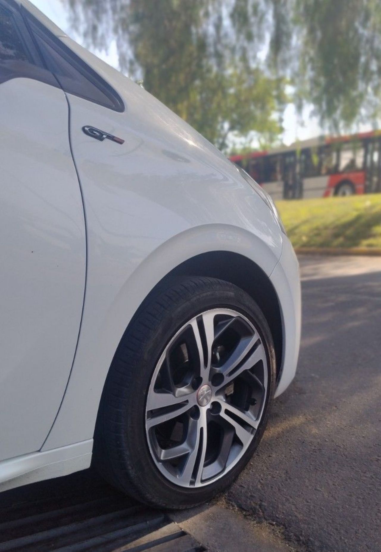 Peugeot 208 Usado en Mendoza, deRuedas