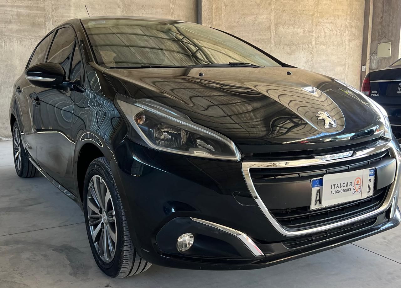 Peugeot 208 Usado Financiado en Mendoza, deRuedas