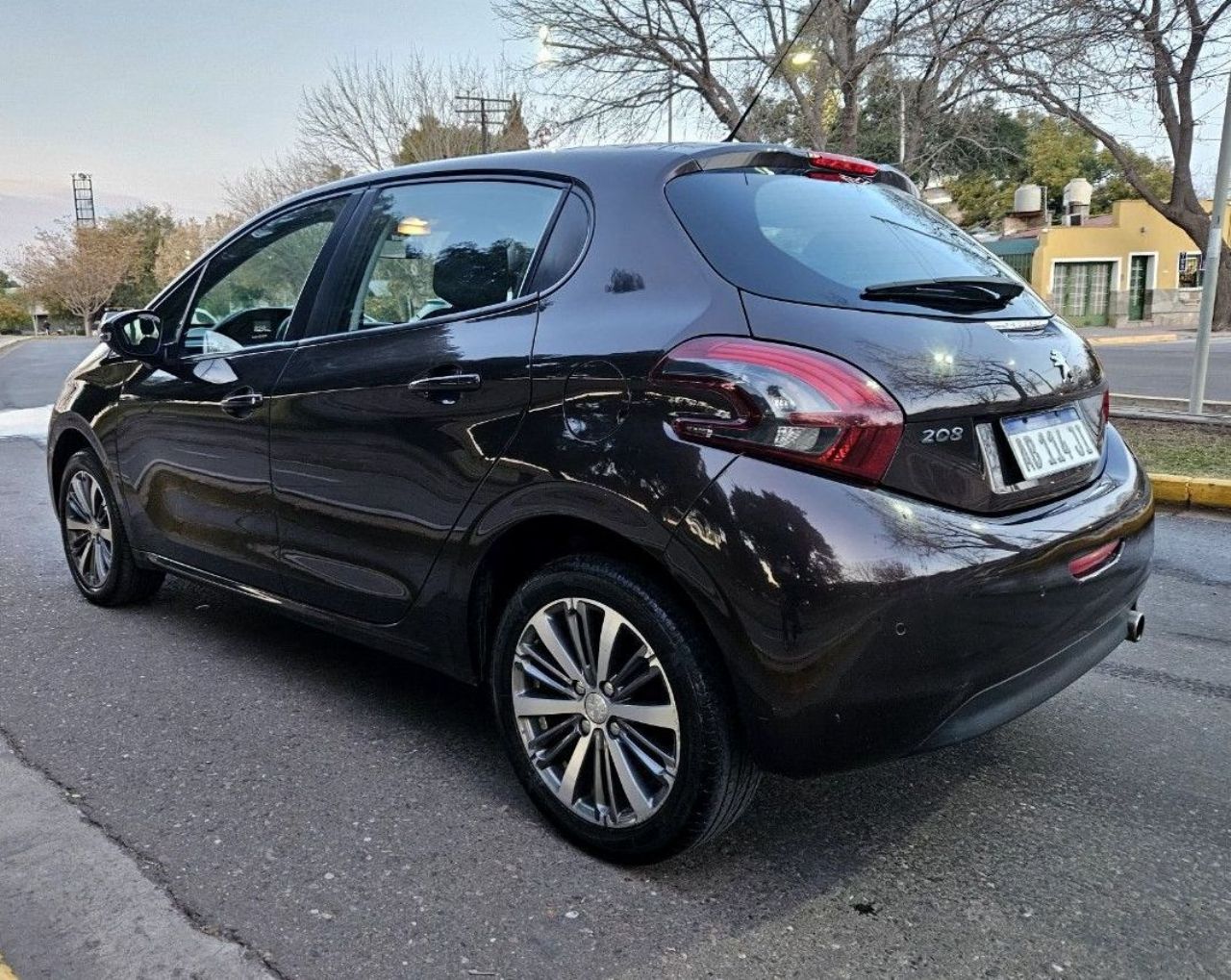 Peugeot 208 Usado Financiado en Mendoza, deRuedas