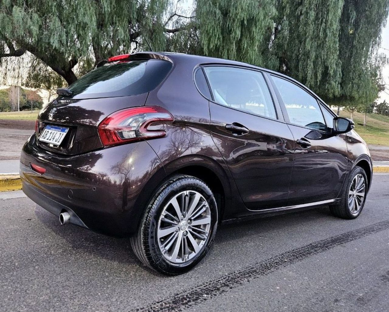 Peugeot 208 Usado Financiado en Mendoza, deRuedas