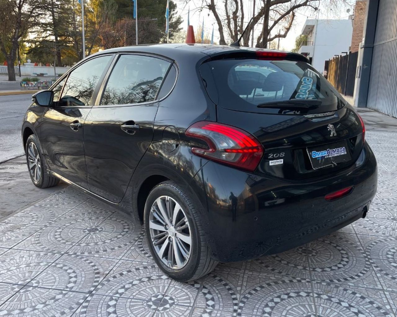 Peugeot 208 Usado Financiado en Mendoza, deRuedas