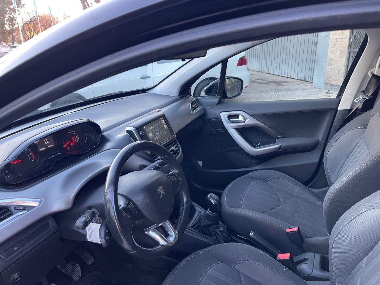 Peugeot 208 Usado Financiado en Mendoza, deRuedas