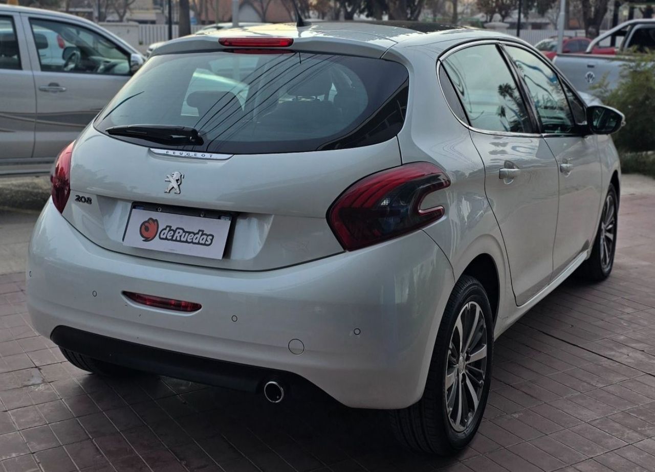 Peugeot 208 Usado Financiado en Mendoza, deRuedas