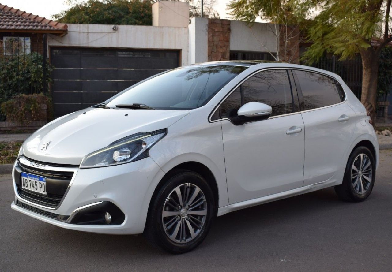 Peugeot 208 Usado en Mendoza, deRuedas