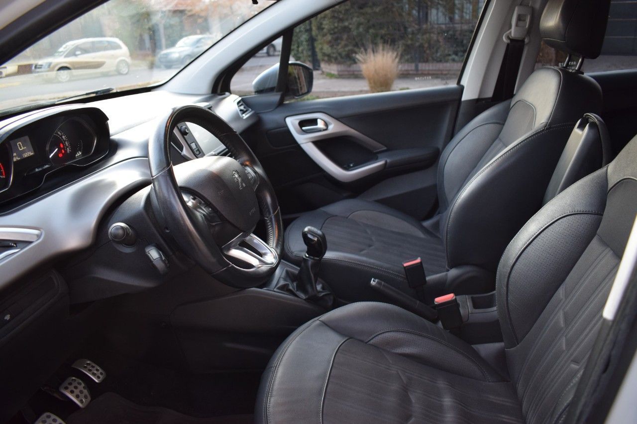 Peugeot 208 Usado en Mendoza, deRuedas