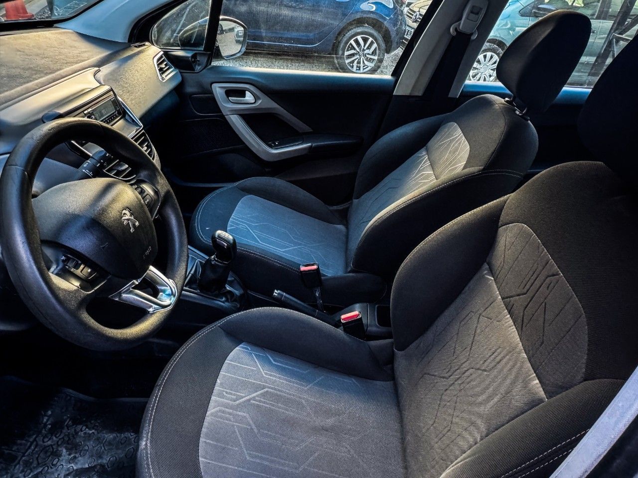 Peugeot 208 Usado Financiado en Córdoba, deRuedas