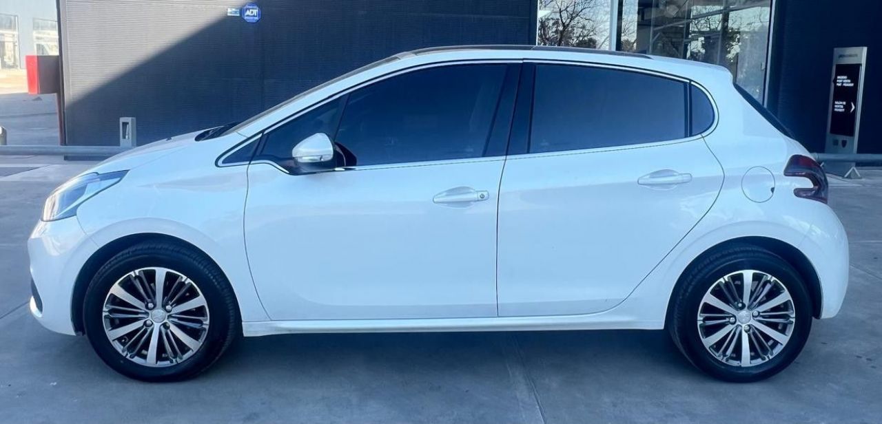Peugeot 208 Usado en Mendoza, deRuedas
