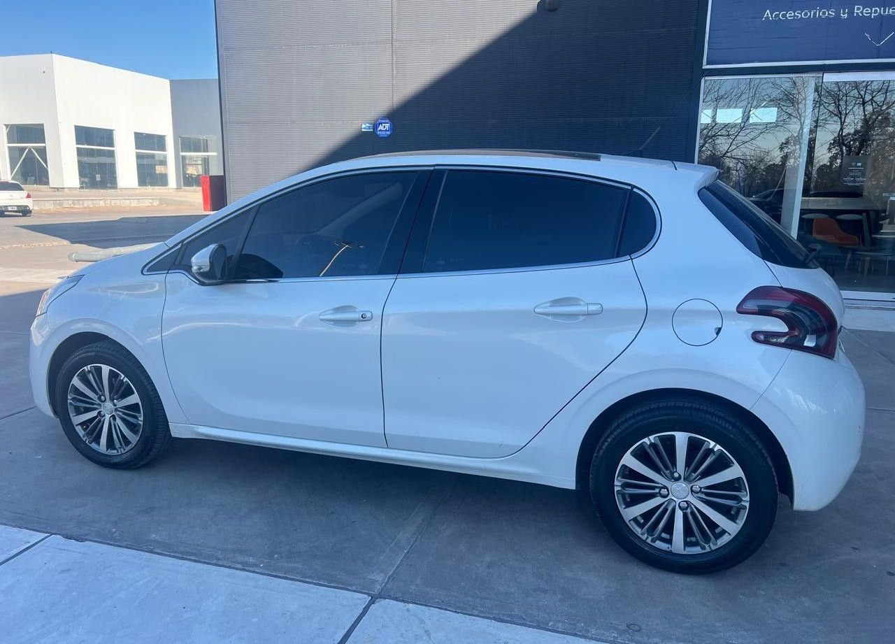 Peugeot 208 Usado en Mendoza, deRuedas