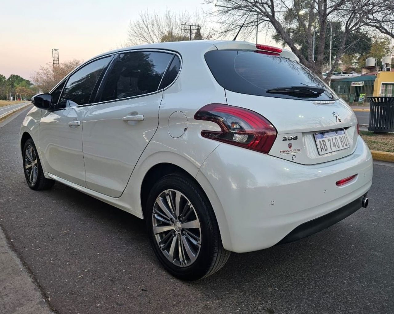 Peugeot 208 Usado Financiado en Mendoza, deRuedas