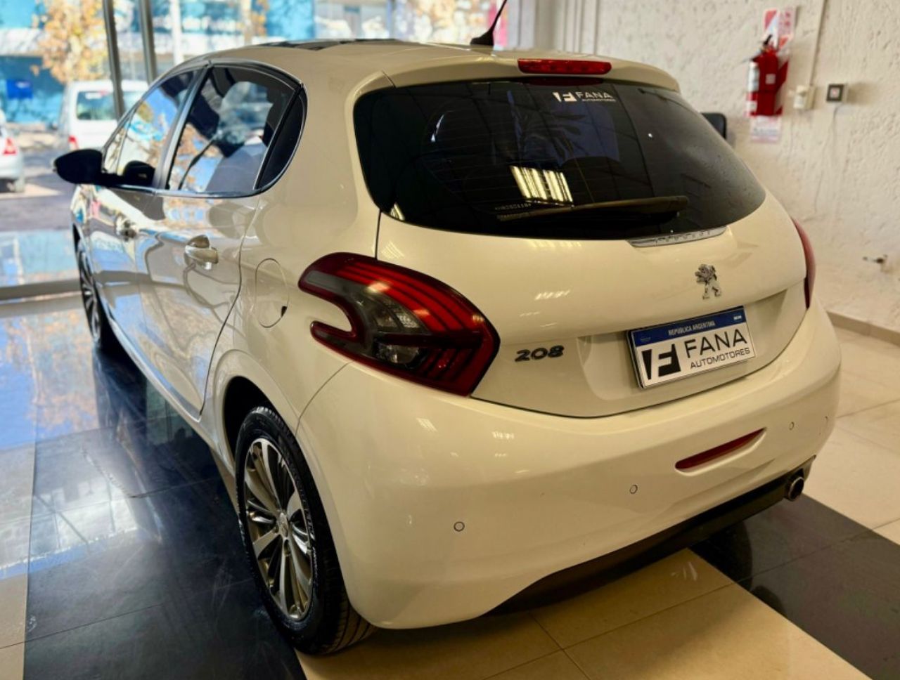 Peugeot 208 Usado Financiado en Mendoza, deRuedas