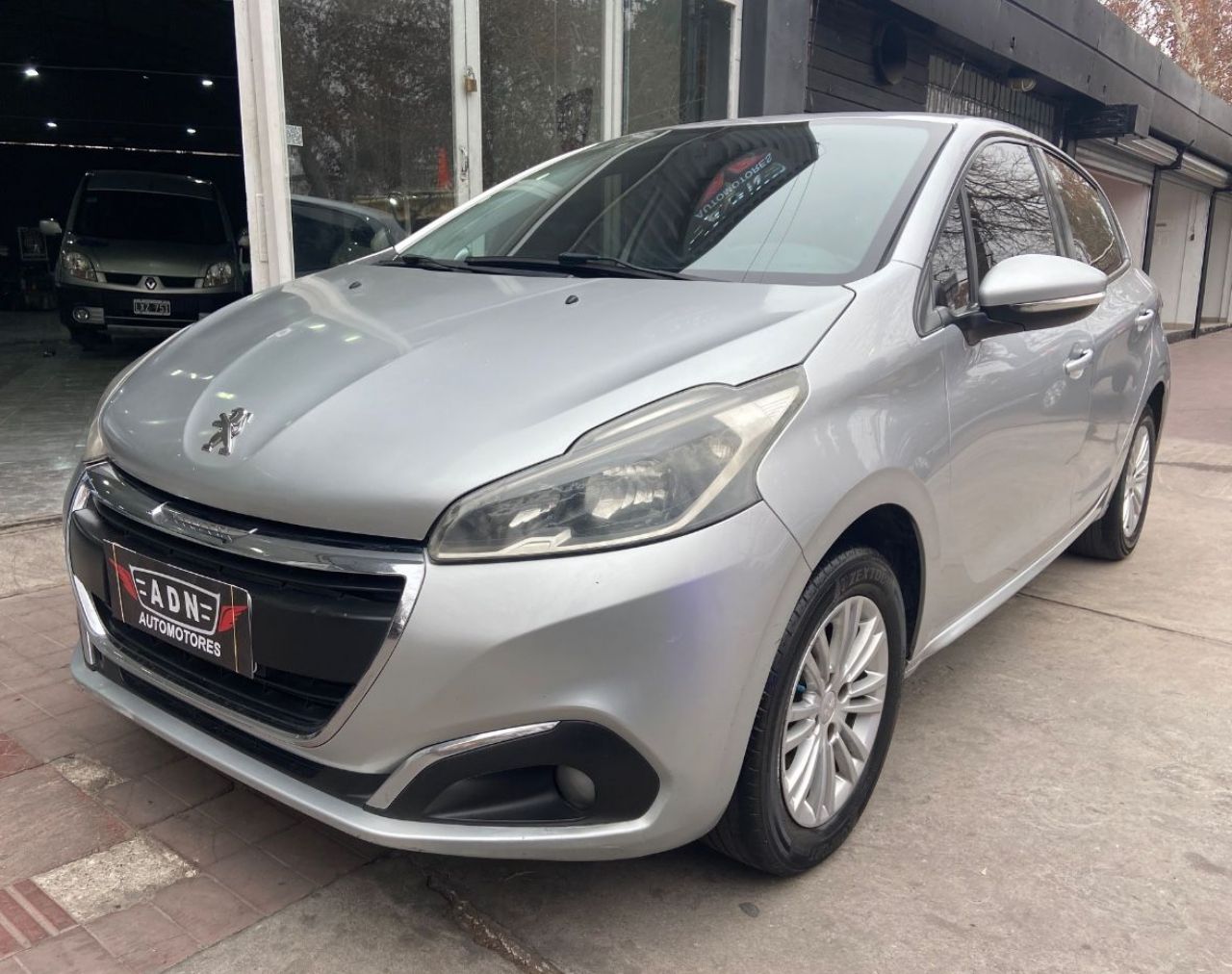 Peugeot 208 Usado en Mendoza, deRuedas