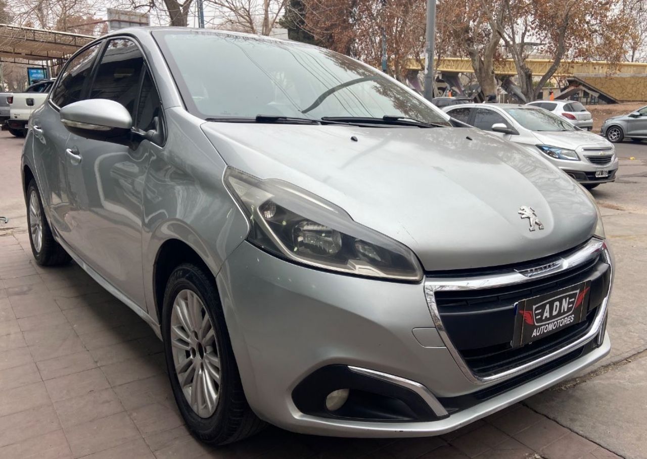 Peugeot 208 Usado en Mendoza, deRuedas