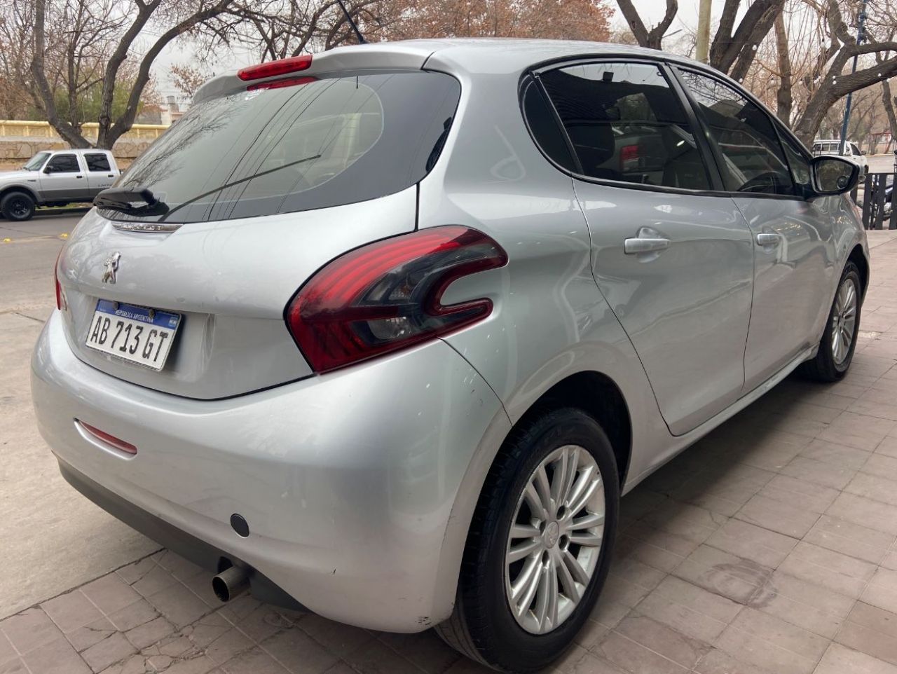 Peugeot 208 Usado en Mendoza, deRuedas