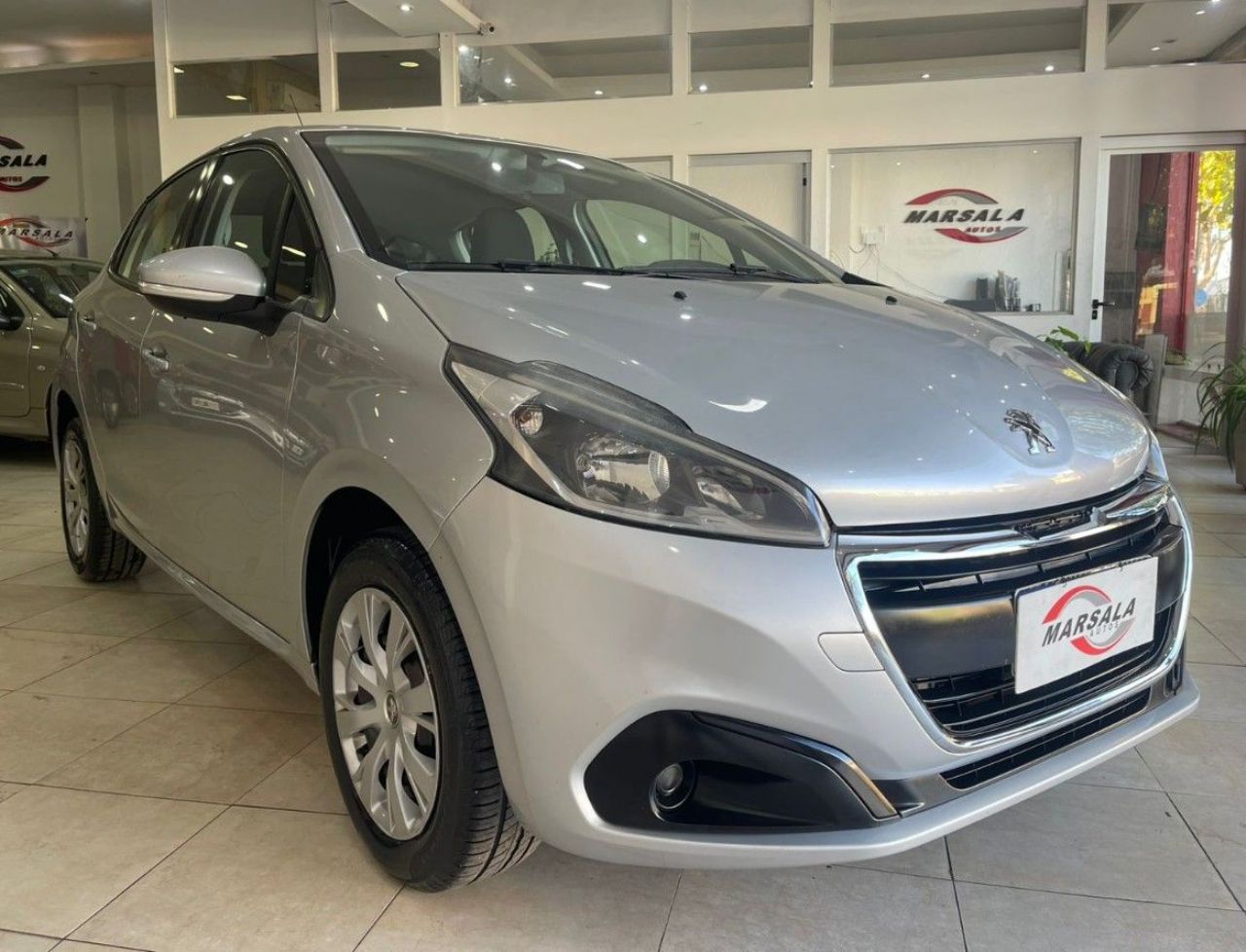 Peugeot 208 Usado Financiado en Mendoza, deRuedas