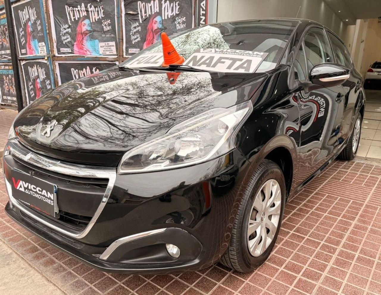 Peugeot 208 Usado Financiado en Mendoza, deRuedas