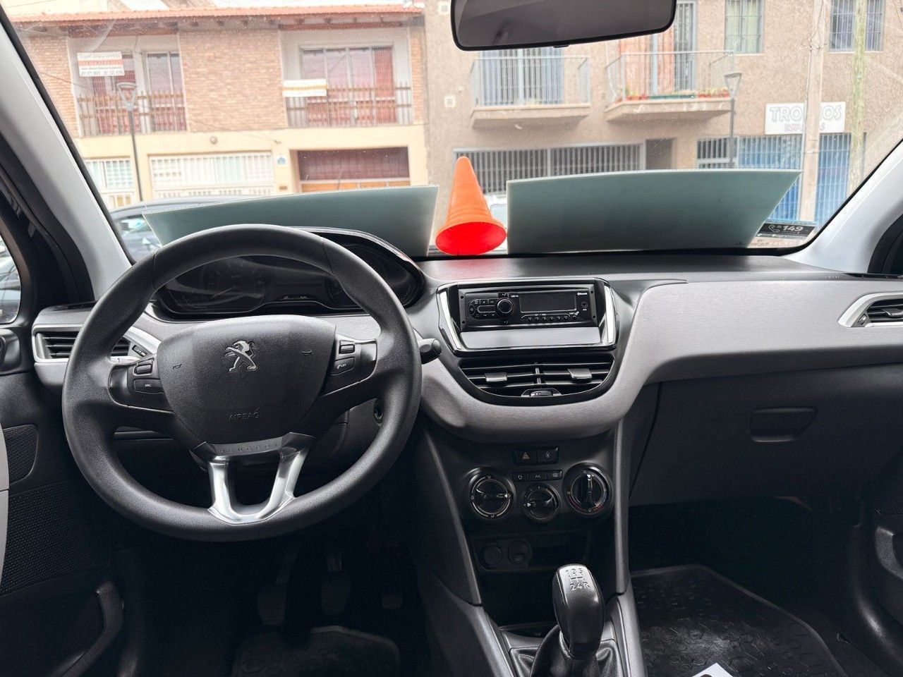 Peugeot 208 Usado Financiado en Mendoza, deRuedas