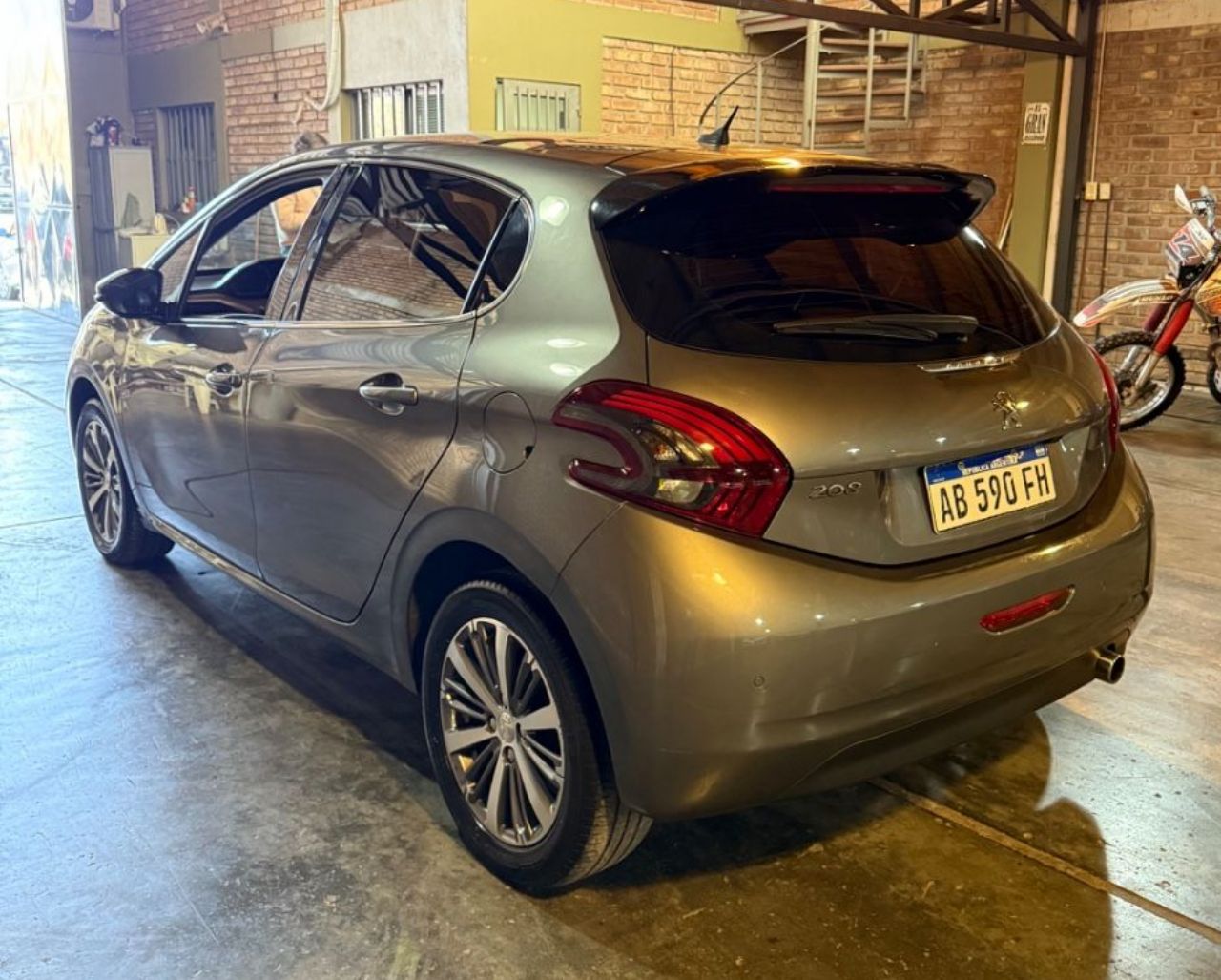 Peugeot 208 Usado en Mendoza, deRuedas