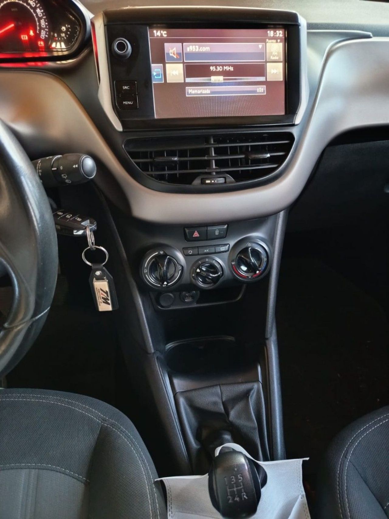 Peugeot 208 Usado en Mendoza, deRuedas