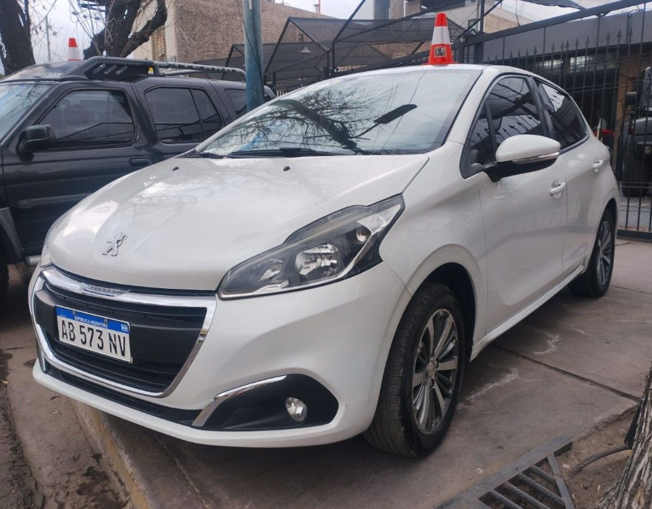 Peugeot 208 Usado en Mendoza, deRuedas