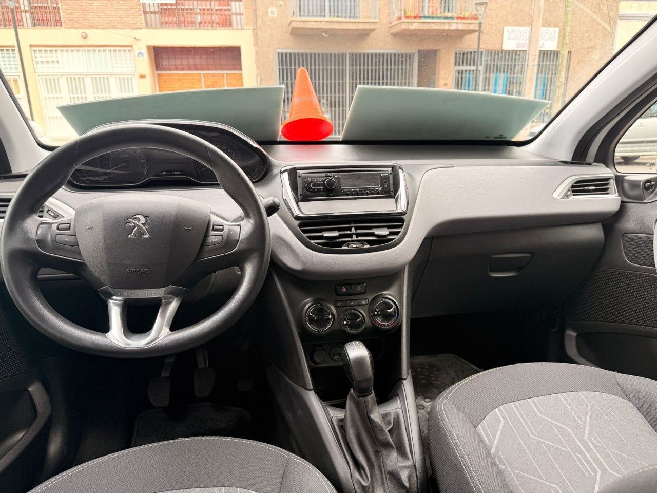 Peugeot 208 Usado Financiado en Mendoza, deRuedas