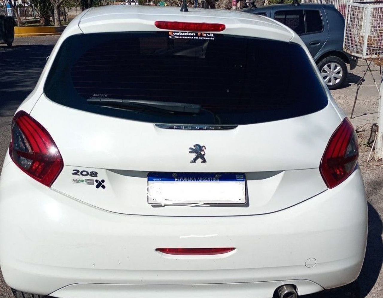 Peugeot 208 Usado en Mendoza, deRuedas