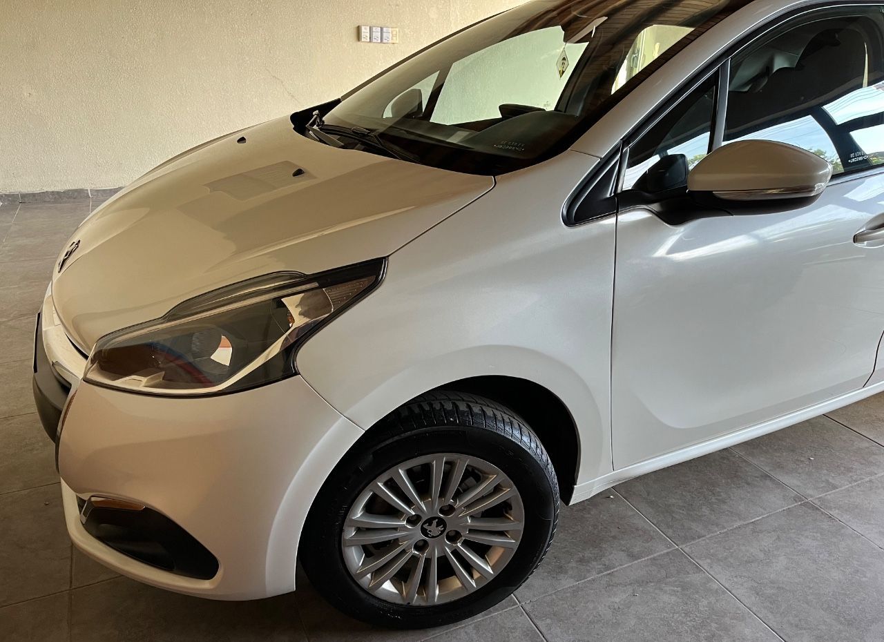 Peugeot 208 Usado en Mendoza, deRuedas