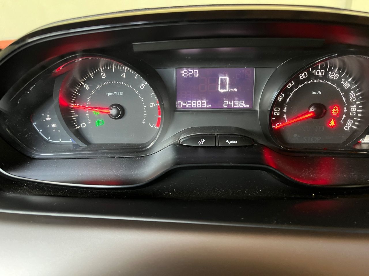 Peugeot 208 Usado en Mendoza, deRuedas