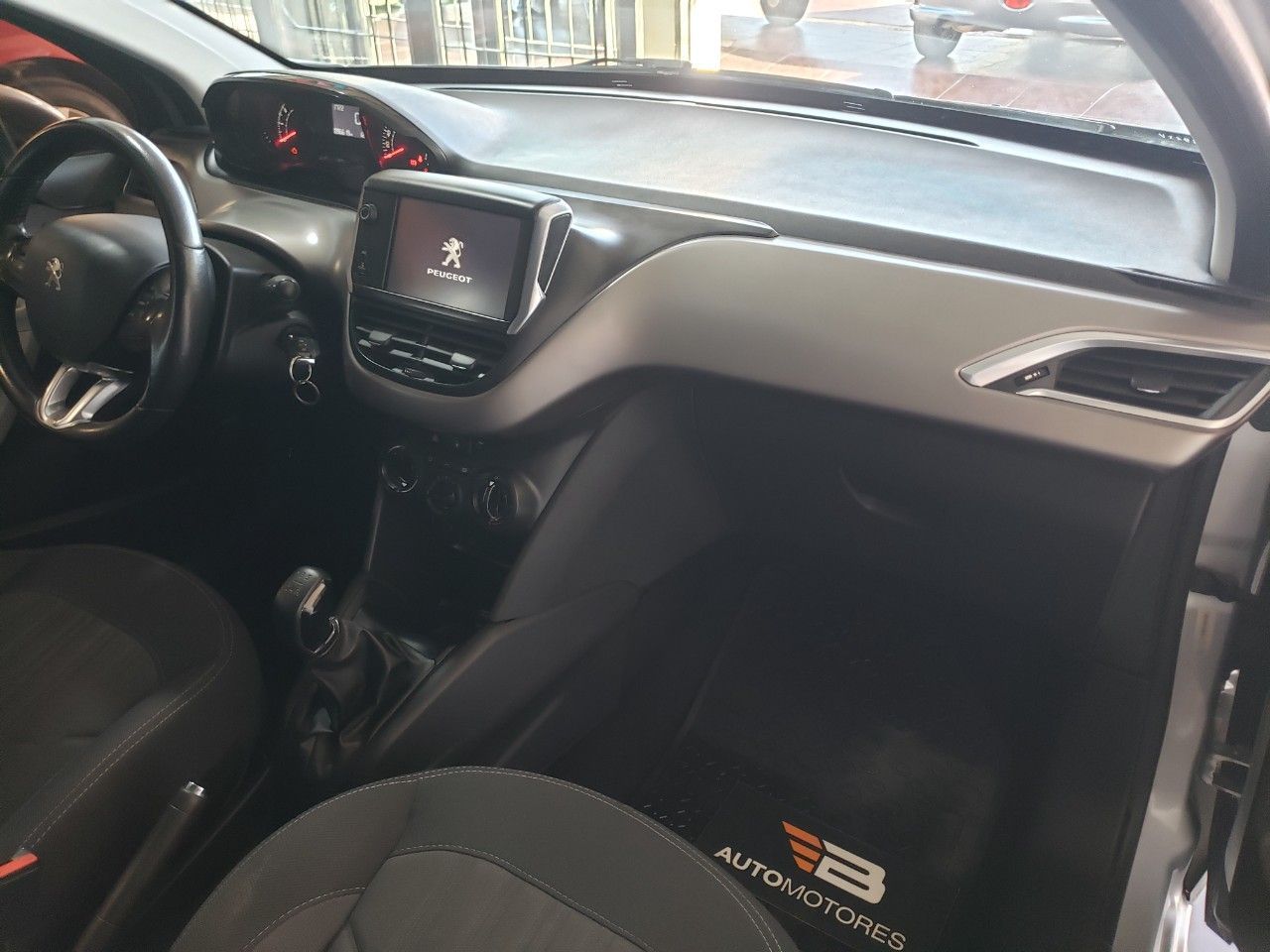 Peugeot 208 Usado Financiado en Mendoza, deRuedas