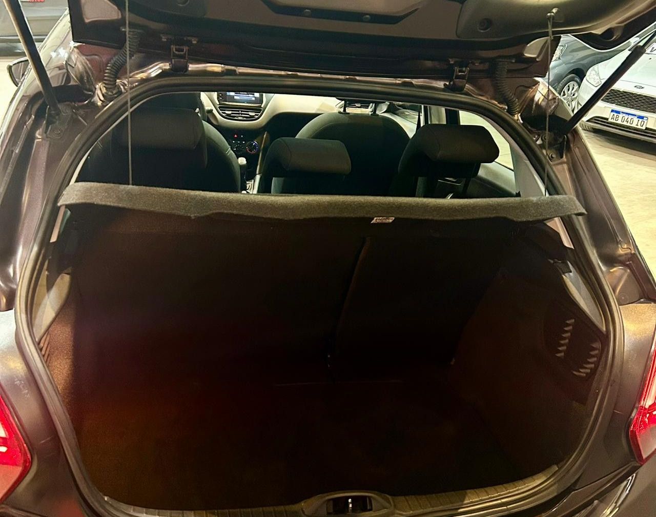 Peugeot 208 Usado Financiado en Córdoba, deRuedas