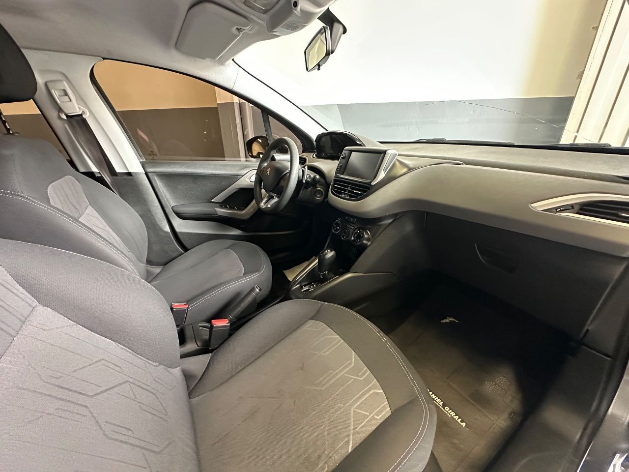 Peugeot 208 Usado Financiado en Mendoza, deRuedas