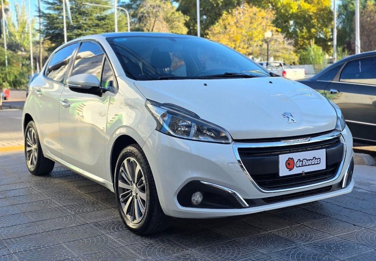 Peugeot 208 Usado Financiado en Mendoza, deRuedas