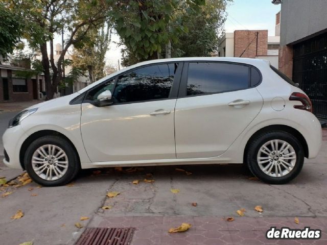 Peugeot 208 Usado en Mendoza, deRuedas