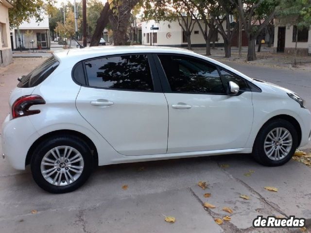 Peugeot 208 Usado en Mendoza, deRuedas