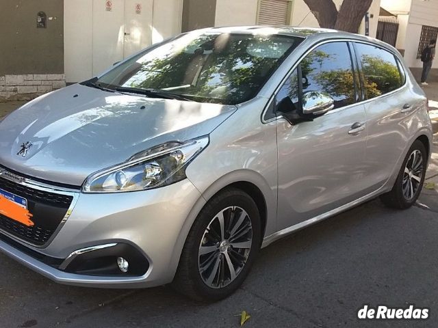 Peugeot 208 Usado en Mendoza, deRuedas