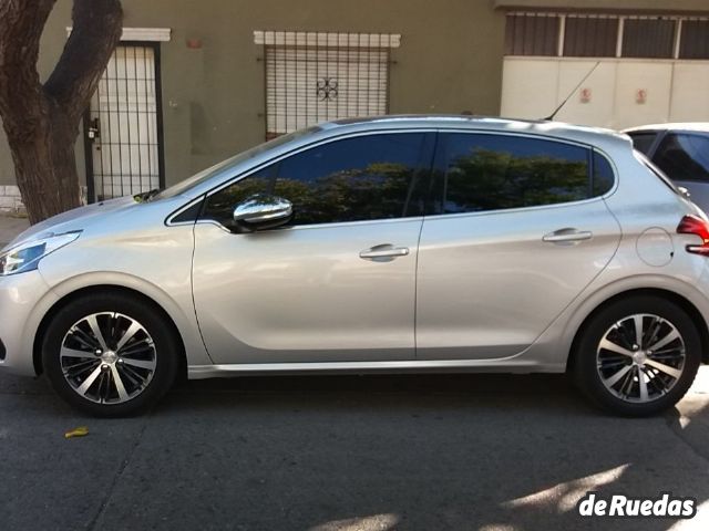 Peugeot 208 Usado en Mendoza, deRuedas