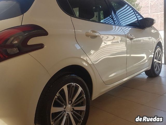 Peugeot 208 Usado en Mendoza, deRuedas