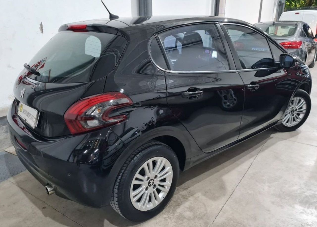 Peugeot 208 Usado en Mendoza, deRuedas