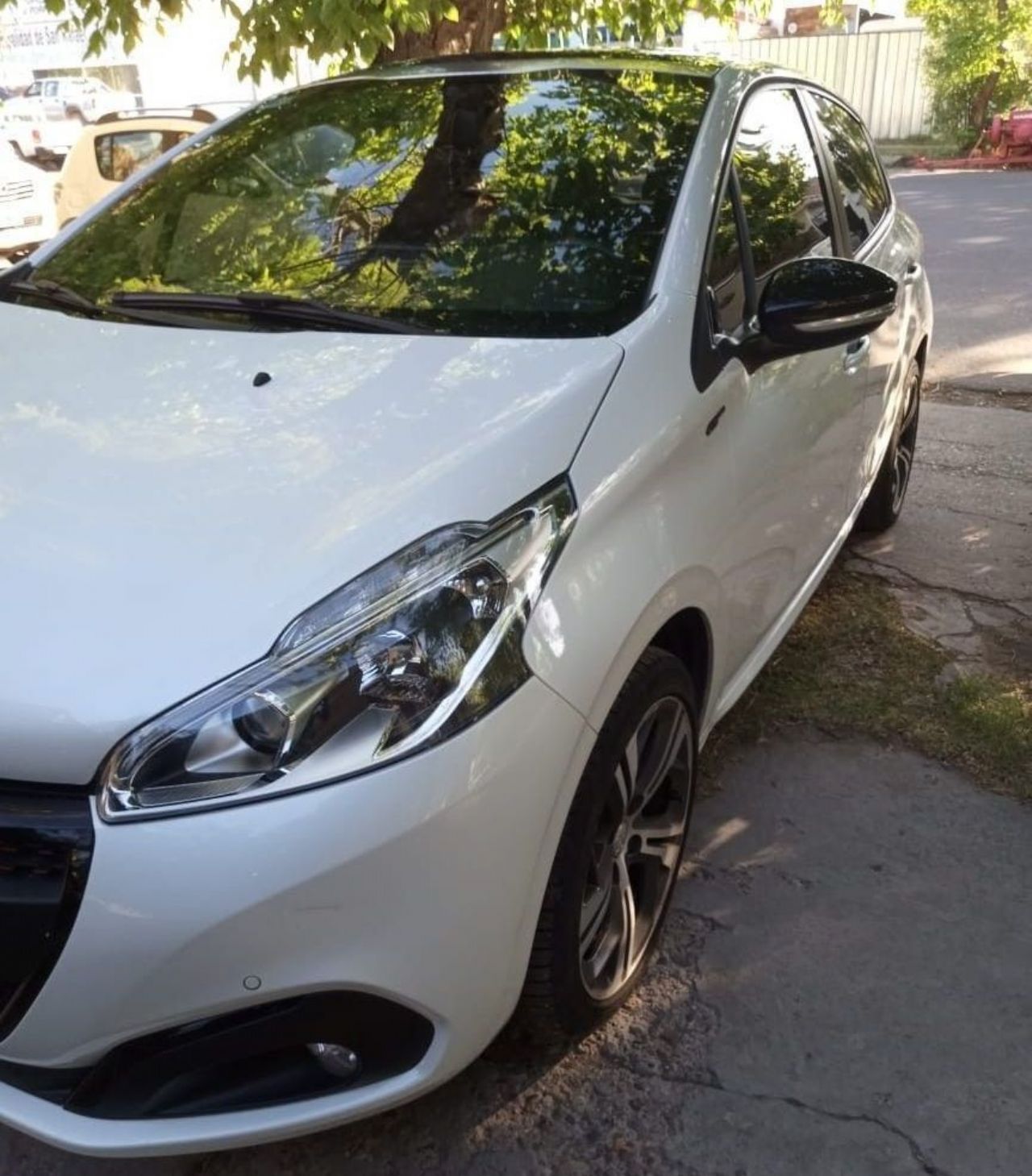 Peugeot 208 Usado en Mendoza, deRuedas