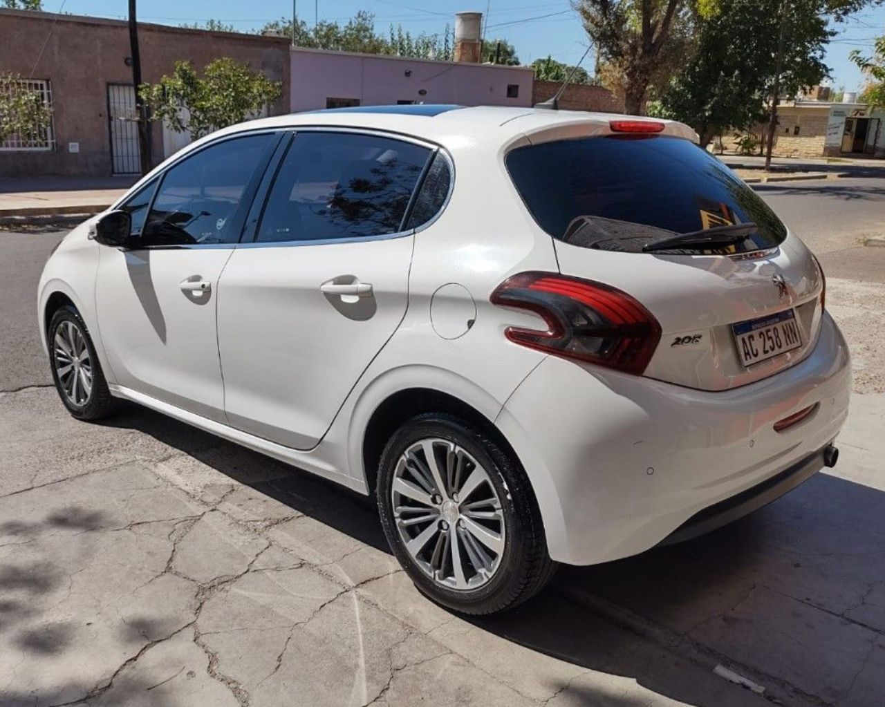 Peugeot 208 Usado en Mendoza, deRuedas