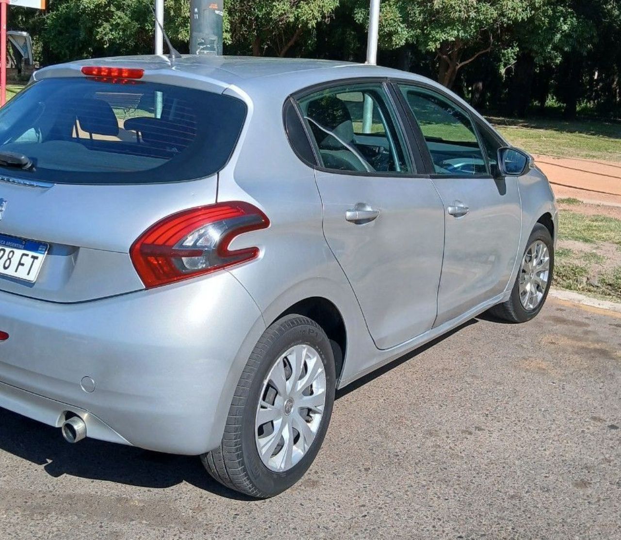 Peugeot 208 Usado en Mendoza, deRuedas
